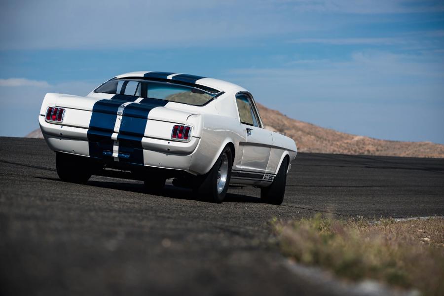  Shelby GT350R by OVC 2018 года  (фото 2 из 2)